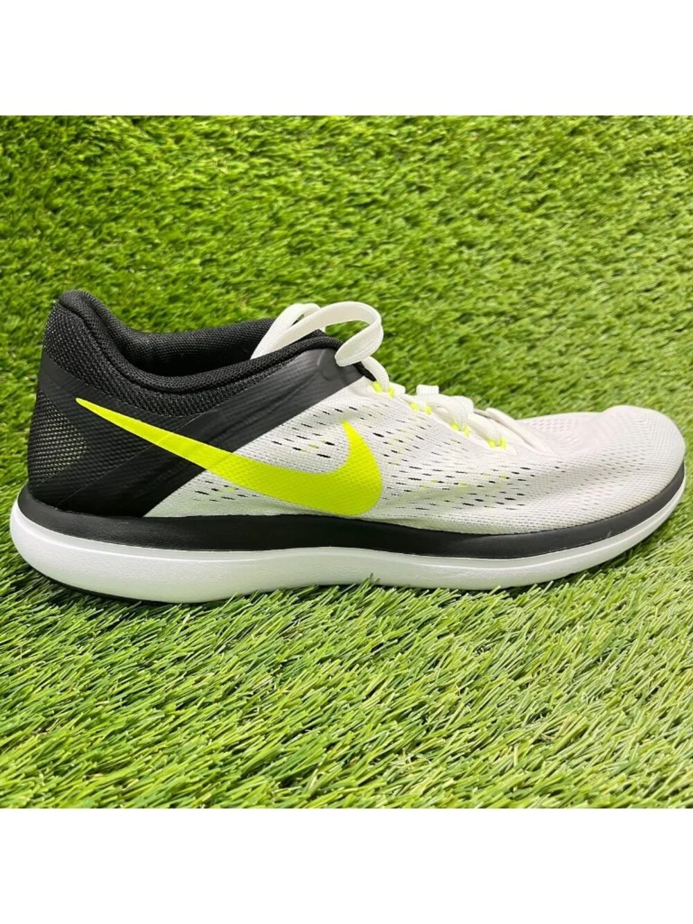Nike Flex 2016 Run Mens Size 9.5 White Black Volt Running Tennis Shoes Sneakers